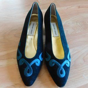vintage carriage court shoes green velvet fabric size 9.5